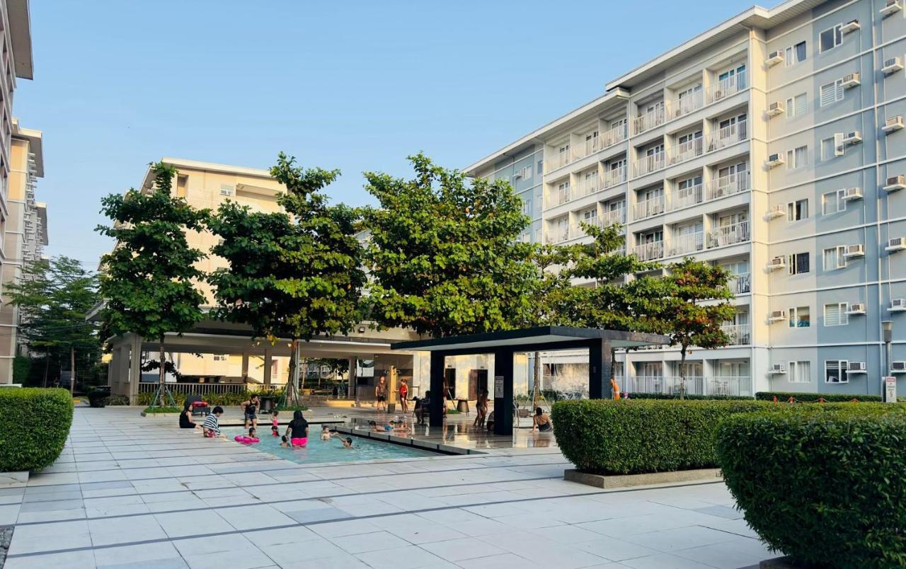 Trees Residences - Tower 11 1Br With Balcony Manila Bagian luar foto