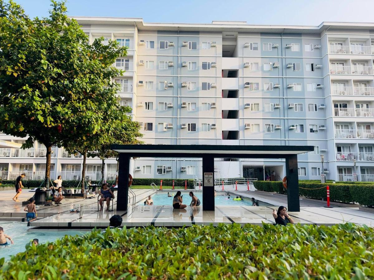 Trees Residences - Tower 11 1Br With Balcony Manila Bagian luar foto